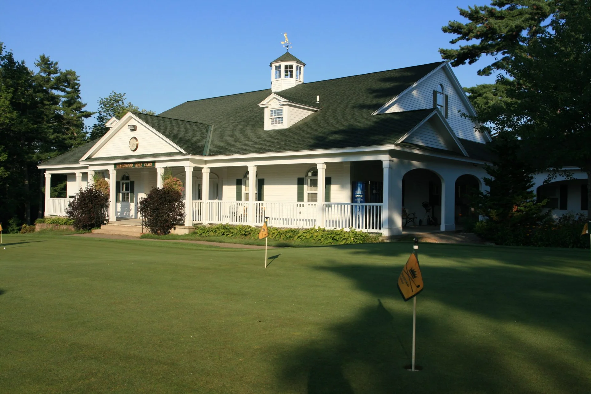 Kingswood clubhouse